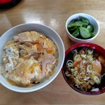 大衆食堂 ふじや - 料理写真:親子丼　750円
