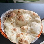 アジアン食堂サキーナ - ナン！