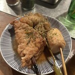 三河屋 - 厚あげ、糸こんにゃく、しのだ巻キ　出汁粉と青のりかけ忘れて一口食べちゃいました