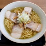 山喜 - 日本海藻塩ラーメン。