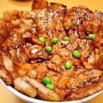 ぱんちょう - 豚丼「華」