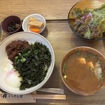 ぞうめし屋 - 肉味噌たまご丼