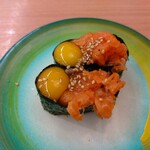 すし江戸 - サーモンユッケ