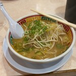 豚太郎 - 料理写真:味噌ラーメン ニンニク入り 750