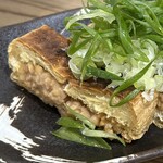 和中ダイニング ゑ富 - 栃尾油揚げの葱納豆焼き