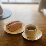 ハヤリテラス -   300円：パン、スープ