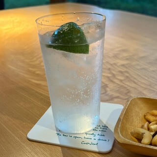 ニコルズ バー_1