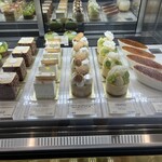 LESS by Gabriele Riva & Kanako Sakakura - 