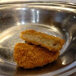 カレーショップ インデアン - コロッケ 165円(税込)別皿