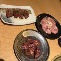 ホルモン焼肉 富や 栄店 - 
