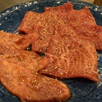 大阪福島焼肉 とっぷく - 赤身盛り合わせ