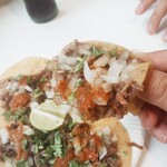 Tacos 3 Hermanos - スアデロ、食べ慣れた感じです