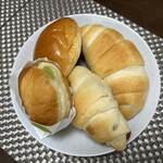 パン工房 PAPAN - GETしたパン達の様子を、ドロ〜ン撮影風^_−☆