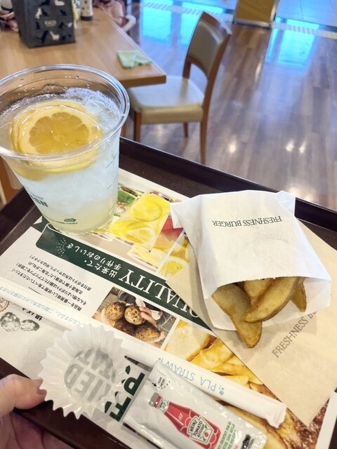 フレッシュネスバーガー 新千歳空港店 - 新千歳空港/ハンバーガー