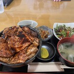 豚丼のかしわ - 