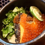 酒ト飯 ヤマダ - 季節の鮭とイクラの釜飯