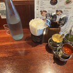 エリックサウスマサラダイナー - 卓上。