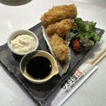 厚岸水産 かき小屋 - 金のカキフライ4ケ 1,628円