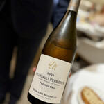 Restaurant KEI - ドメーヌ・ミシュロのムルソー1er Cru. ペリエール。
よくイメージする骨格がしっかりしたムルソー。
ミネラルもバターのようなコクも、しっかり備えていて美味しい♪