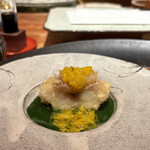 天ぷら 元吉 - 赤甘鯛
      重陽の節句にちなみ、菊花仕立てです♪