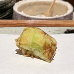 天ぷら 元吉 - トロまる 群馬県のブランド青茄子
      その名の通りトロトロです！