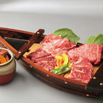 Senkyuuhyaku Hachijuugo Nen Sougyou Tomakomai Shinise Yakiniku Kongouen - 名物金剛園盛り（2～3名様用）