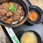 マルハのカルビ丼 - 彩美牛