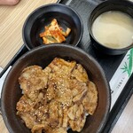 マルハのカルビ丼 - もち豚