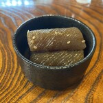 菊水 - お通し　こんにゃくの煮物(2025年9月14日撮影)