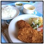 レストラン湖水 - メンチカツ定食。
普通。観光地だからね。