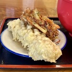 かわたうどん - 揚げ物のボリュームww