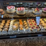 エーグルドゥース - ショーケース