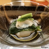 木山 - 白桃の葛豆富と金時草と帆立貝柱