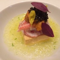 レストラン リューズ - キャビアとかうにとかかにとか美味しかった♪
                鉄板焼きフレンチ♪