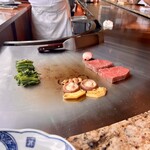 鉄板焼ステーキ 喜扇亭 - 