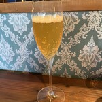 古民家ヌードゥル 黒揚羽森住 - ノンアルスパークリング