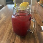Lapisara Eatery - ベリーレモネード、うまし！でも量多すぎて残しました・・