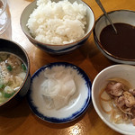 Tonkatsu Moriyoshi - とんかつ　盛よし　上ヒレかつ定食の味噌汁・御飯他