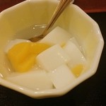 味香楼 - 杏仁豆腐