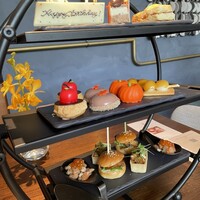 District Brasserie, Bar, Lounge - みたらし団子は甘いクッキー台座に載せてはいけません・・・