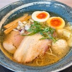 横浜淡麗らぁ麺 川上 - 