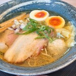 横浜淡麗らぁ麺 川上 - 