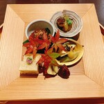 さくら京屋 - 枝幸いくらと上島ほうれん草
      泉州水茄子 西京味噌
      鹿児島はもの子とはす芋
      茨城栗の渋皮揚げ
      静岡すっぽん木の芽焼