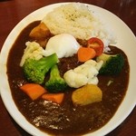 ザ・ローズ＆クラウン - ベジタブルカレー、ビーフ、味玉トッピング❤