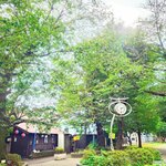 Bread Ship - その手前で交差するのは"玉川上水遊歩道"。大山(東北沢)から新宿新南口までは一本道です。