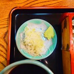 大村庵 - たっぷり盛られた"小口切りの葱"が嬉しい"薬味"。