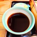 大村庵 - キリッと辛口の蕎麦汁(つゆ)が好み。