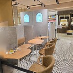 BONBONS DE K - イートインスペース