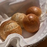 万平ホテル メインダイニングルーム - パン