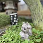 角甚 - 玄関の猫ちゃん